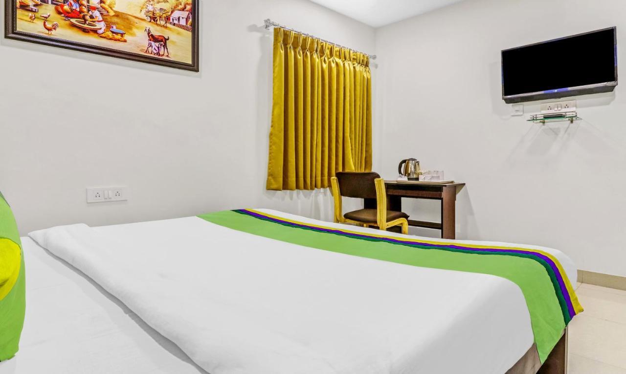 Itsy By Treebo - Royal Galaxy Kukatpally Hyderabad Exterior foto